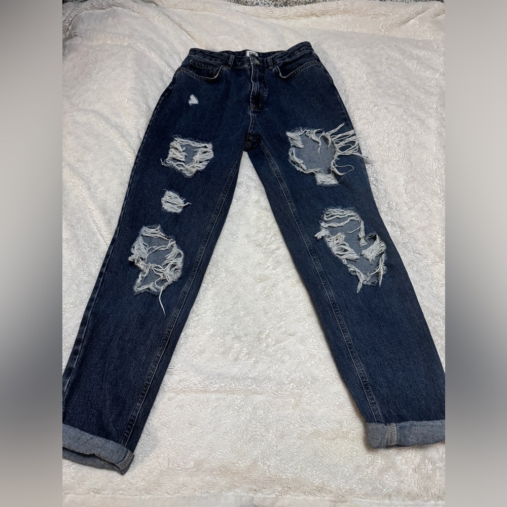 BDG Urban Outfitters Mom High-Rise size 28 Women's distressed high waist jeans
